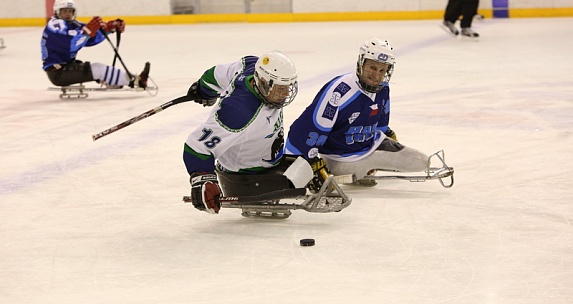 SHC “Ugra” confidently won from the national sledge hockey team of the Czech Republic with the score 5:1.