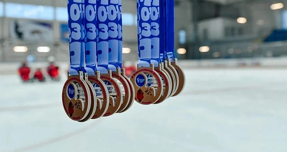 Юные следж-хоккеисты везут медали с сочинского Фестиваля