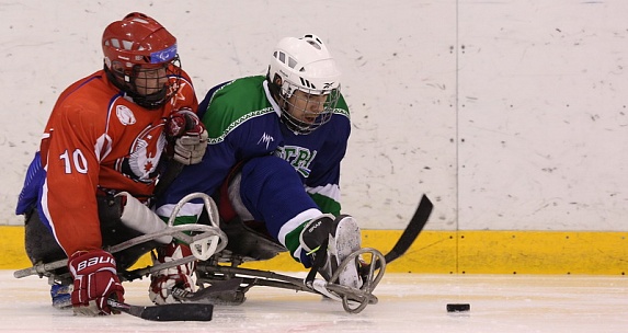 SHC “Ugra” defeated Udmurtia team, one of the leaders of sledge hockey in Russia.